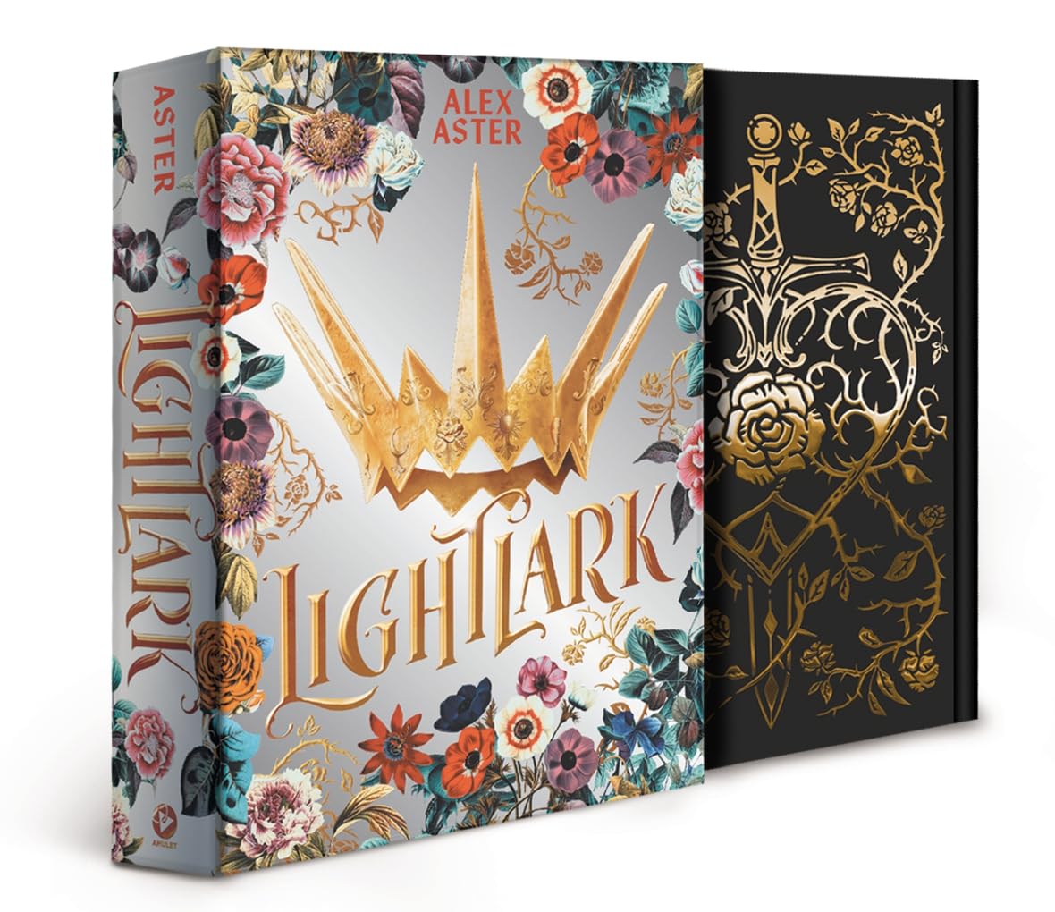Lightlark: Collectors Edition (The Lightlark Saga Book 1) (Volume 1)